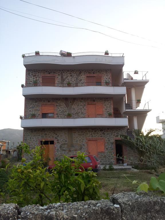 Velaj Apartments Orikum Quarto foto